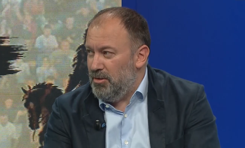 Mazniku  Ka prova shkencore që vërtetojnë se forca të jashtme amplifikojnë tensionin
