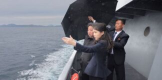Kim Jong Un merr pjesë në provën e navigimit të shkatërruesit Kang Kon