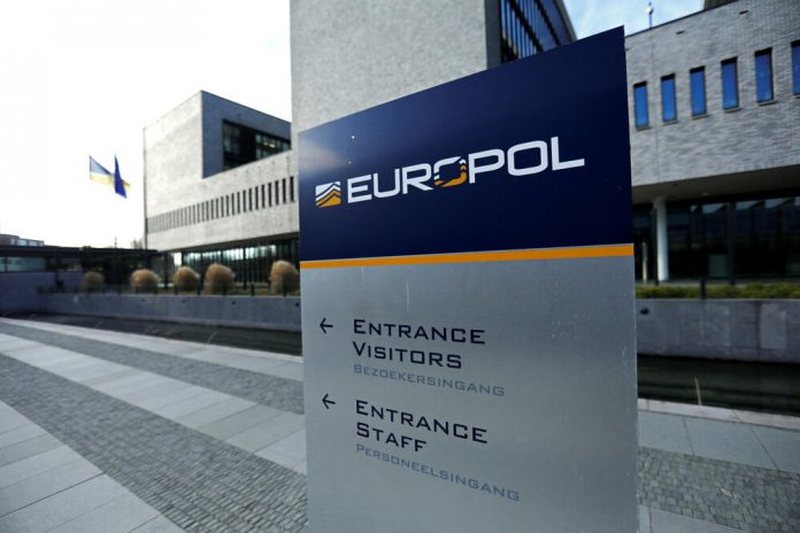Europol  Në Evropë veprojnë 731 rrjete të krimit të organizuar