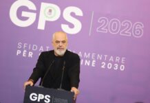 ‘Edi Rama ka mbaru’, kryeministri ironi me thirrjet në protestë: Ikën mbrëmja dhe mëngjesi, por unë këtu jam
