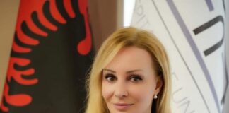 Mesazhi i Anxhela Paparizos ish-drejtoreshës së QSUT