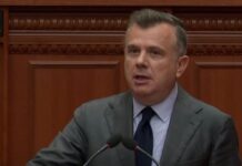 Taulant Balla ‘çmonton inskenimin’ e Sali Berishës: Tentove lojë politike me Heroin e Kombit, Tahir Sinani