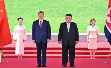 Xi Jinping vizitë zyrtarë në Korenë e Veriut, pritet nga Kim Jong Un me paradë ushtarake e flamuj kinez, ja çfarë do diskutojnë dy liderët