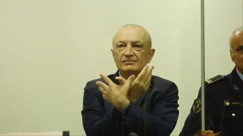 Kërkon zëvendësimin e masës së sigurisë  mbahet sot seanca për ish presidentin Meta