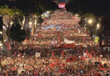 Bllokuan bulevardin me karrige, Policia procedon 9 protestues pas natës në shesh