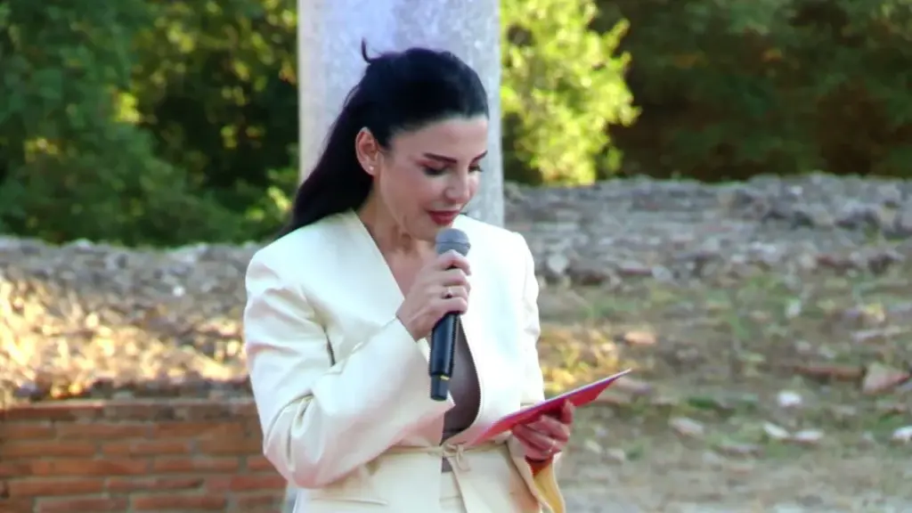  Ky është kryeqyteti i PS  ndryshe nga sa thonë vlonjatët   Balluku nga Fieri në 35 vjetorin e Partisë Socialiste  Në maj 2025  shkruam historinë e 12 mandateve