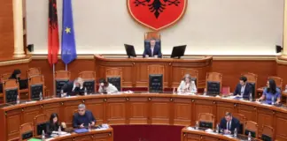 Rrëzohet kërkesa e opozitës për mocion me debat mbi rezolutën e PE, 22 vota pro dhe 74 kundër