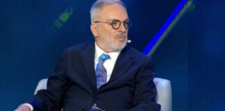 “Është ndarë nga gruaja dhe kërkon të dashur”, Kastriot Çaushi sqaron situatën