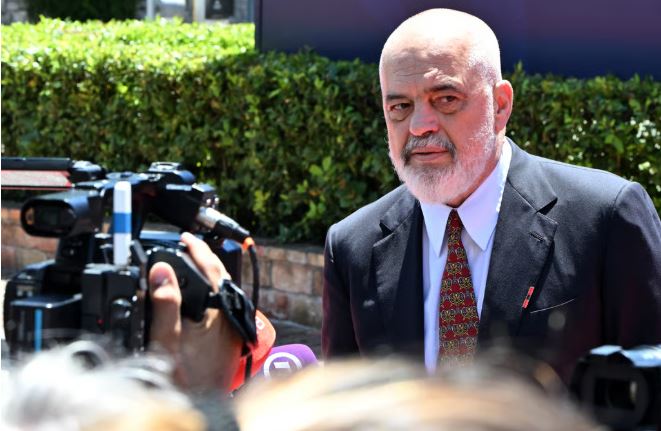 Rama për Politico  Nëse nuk do të ishte Kushneri askush nuk do të fliste  Kryeministri kundërshton etiketimin  Revolucioni i Flamingove 
