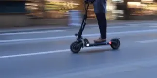 Kërkesa për anulimin e udhëzimit për ndalimin e qarkullimit të patinave elektrike, Gjykata Kushtetuese nuk e kalon për shqyrtim