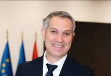Kufizimi i mandateve në dy: Një reformë për rinovimin natyral të politikës shqiptare/Nga Ethem Aga