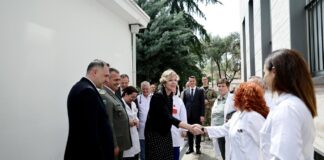 Rikonstruksioni i Spitalit të Traumës, ministrja Sala: Shërbimi vijon pa ndërprerje, stafi mjekësor po punon me dy turne