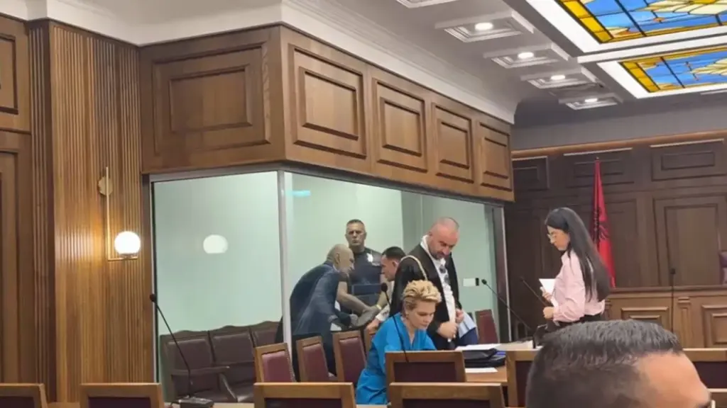 Tensione në gjyqin ndaj Metës   Gjobë për Kryemadhin dhe avokatin Cakrani  SPAK vijon me provat për lobimin në SHBA