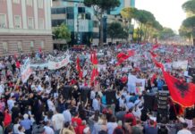 Dita e 19 e protestës qytetare, policia merr në hetim 27 persona