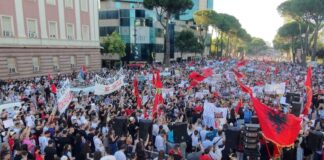 Protesta qytetare në Tiranë, tubimi i 22-të para Kryeministrisë pritet në orën 19:00