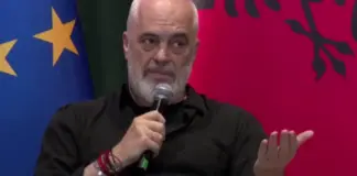 “Jemi nga Irani, erdhëm të mbështesim shqiptarët”/ Rama publikon videon e turisteve: Në bulevard nuk kemi vetëm patriotë të shtirur