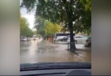 Elbasani ‘goditet’ nga një stuhi e fortë ere dhe shiu