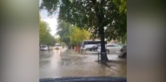 Elbasani ‘goditet’ nga një stuhi e fortë ere dhe shiu