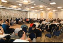 SHËNIM/ A është mbledhur fshehurazi Kuvendi Qytetar? Mes protestuesve shpërthejnë polemikat
