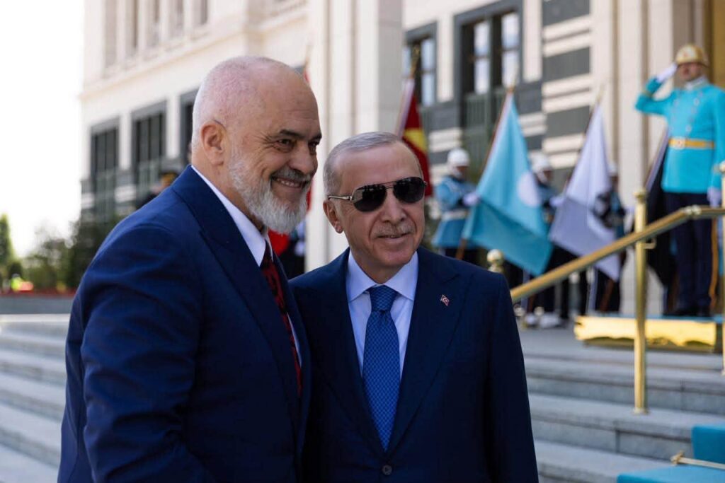  Me mikun e çmuar   Rama takon presidentin Erdoğan pas samitit të NATO s