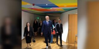 ‘Hajde, kemi foto, gjëra të rëndësishme’, kryeministri Rama e pret me humor e batuta Konferencën IX Ndërqeveritare