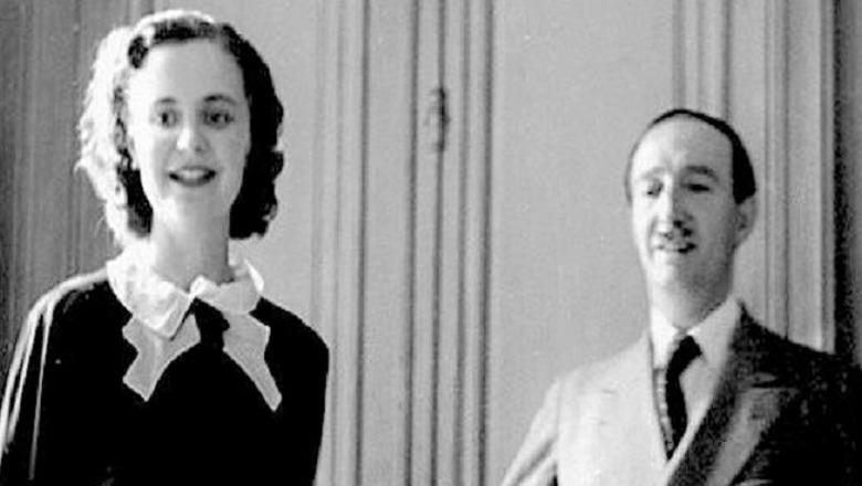  Disa ditë më vonë  kur ajo hyri në ambientin e tij të punës për ta takuar sërish  Mbreti Zog i la të gjitha   libri i gazetares franceze  për Mbretëreshën Geraldinë Appony