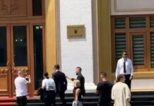 Sot Kuvend/ Mblidhet PD, vendos nëse do të vijojë bojkotin! Balla: Shpresoj që të ketë tym të bardhë, të rikthehen në seancë