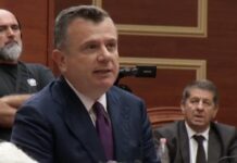 Protesta/ Balla i kthehet Muçit: Vazhdoj të të quaj sorrë, bashkë me Gonen e Llapin, flamingot e vërteta e braktisën llumin e kënetës