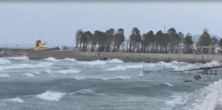Sot pritet mot i keq, ndalohet dalja në det e varkave dhe skafeve në Vlorë e Sarandë