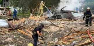 Sulm me raketa në Ukrainë, të paktën 15 të vrarë dhe mbi 100 të plagosur. Kievi përgjigjet duke shkatërruar një nga objektet më të rëndësishme ushtarake ruse