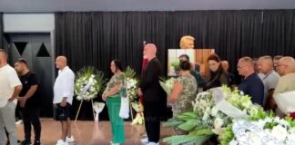 Mbahen homazhe për gazetarin Enrik Mehmeti, i pranishëm edhe kryeministri Rama