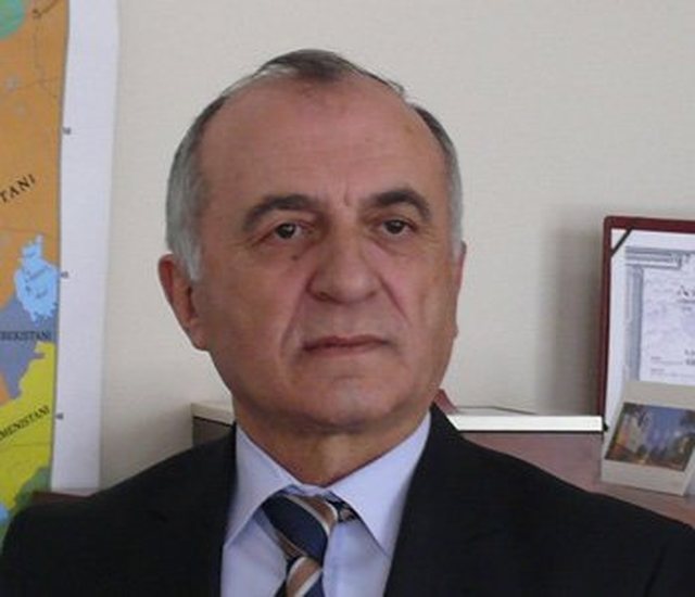 Gjuha që zbeh fytyrën e protestës