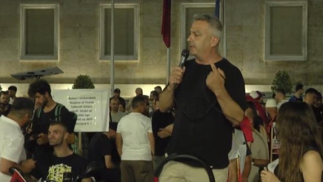 Nesër protestë para Kuvendit  aktivistët  T i ndalojmë deputetët të futen  Merrni vezë dhe miell me vete