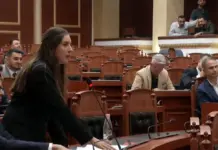 “Më shiko në sy Sali”, deputetja Zegjine Caushi akuzon Berishën për dezinformim: Gënjeve se kam blerë shtëpi, unë kam firmosur vetëm për…