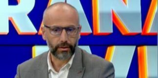 Protestuesit, gurë policisë/ Eksperti i sigurisë: Persona të maskuar duan të shfrytëzojnë situatën, ka elementë që kërkojnë destabilizim