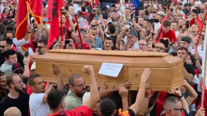 -800-0-1783262452ximg-9185-383