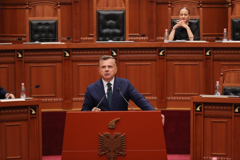 Taulant Balla për RTSH në  Nuk justifikon paratë publike  mbetet një dështim i madh