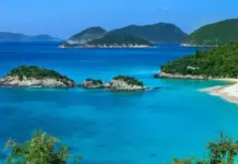 Plazhi piktoresk në Ishujt e Virgjër Amerikanë shpallet më i miri në botë