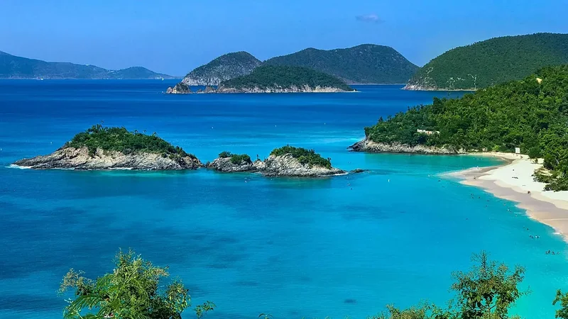 Plazhi piktoresk në Ishujt e Virgjër Amerikanë shpallet më i miri në botë