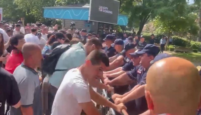  Protestuesi nuk u dhunua   Avokati i Popullit  Protestuesi nuk është goditur në ambientet e policisë