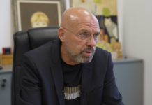 “Kalamaj kopështi që padisin edukatoren”, Manjani “fshikullon” PD dhe PS për përplasjen në Strasburg