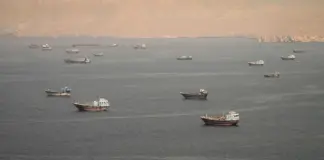 Irani bllokon Ngushticën e Hormuzit: Nuk do të hapet pa u ndalur sulmet e SHBA