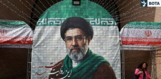 Çfarë tregon për Republikën e re Islamike mungesa e Mojtaba Khameneit në varrimin e të atit?