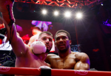 Anthony Joshua mposht me vështirësi Kristian Prengën, shqiptari e rrëzon dy herë në raundin e parë