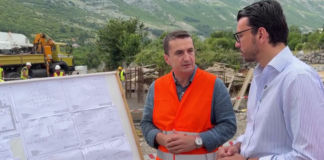 Karakaçi inspekton investimin në Bogë: Rrjeti po përballet me ngarkesë të lartë nga i nxehti