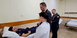 Tensionet para Kuvendit! Lamallari e Hita vizitojnë policët e plagosur: Akt kriminal
