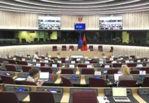 Mbledhja e Stabilizim Asociimit Shqipëri-BE/ “Inkurajojmë që protestat të jenë paqësore”, zyrtari i KE: Tirana zyrtare ka avancuar në mënyrë mbresëlënëse