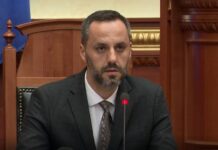Lamallari në Kuvend: Policia vepron sipas ligjit, opozita të distancohet nga dhuna dhe personat me kapuç