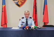 Bilanci i Policisë në Elbasan: 14 automjete, armë dhe miliona lekë në vlerë të sekuestruar