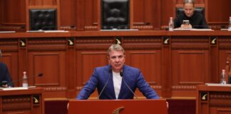“Do shihemi në gjyq”/ Gjiknuri reagon ndaj pretendimeve të avokatit: Je një shpifës ordiner që hedh baltë mbi emrin tim